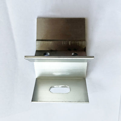 Lightweight PV Panel Clamps Installation For Solar Roof Mounting